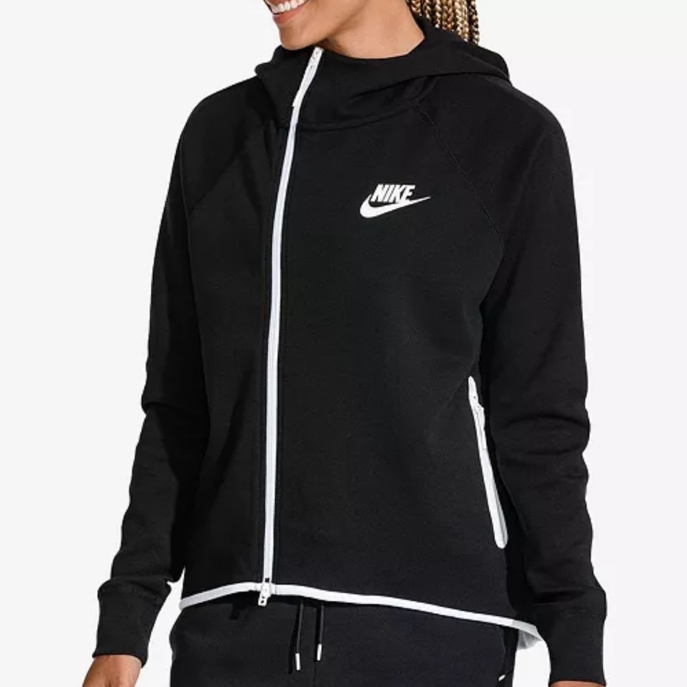 Nike Women's Black Hoodie // Sportswear Tech Fleece Cape Jacket Tech Fleece